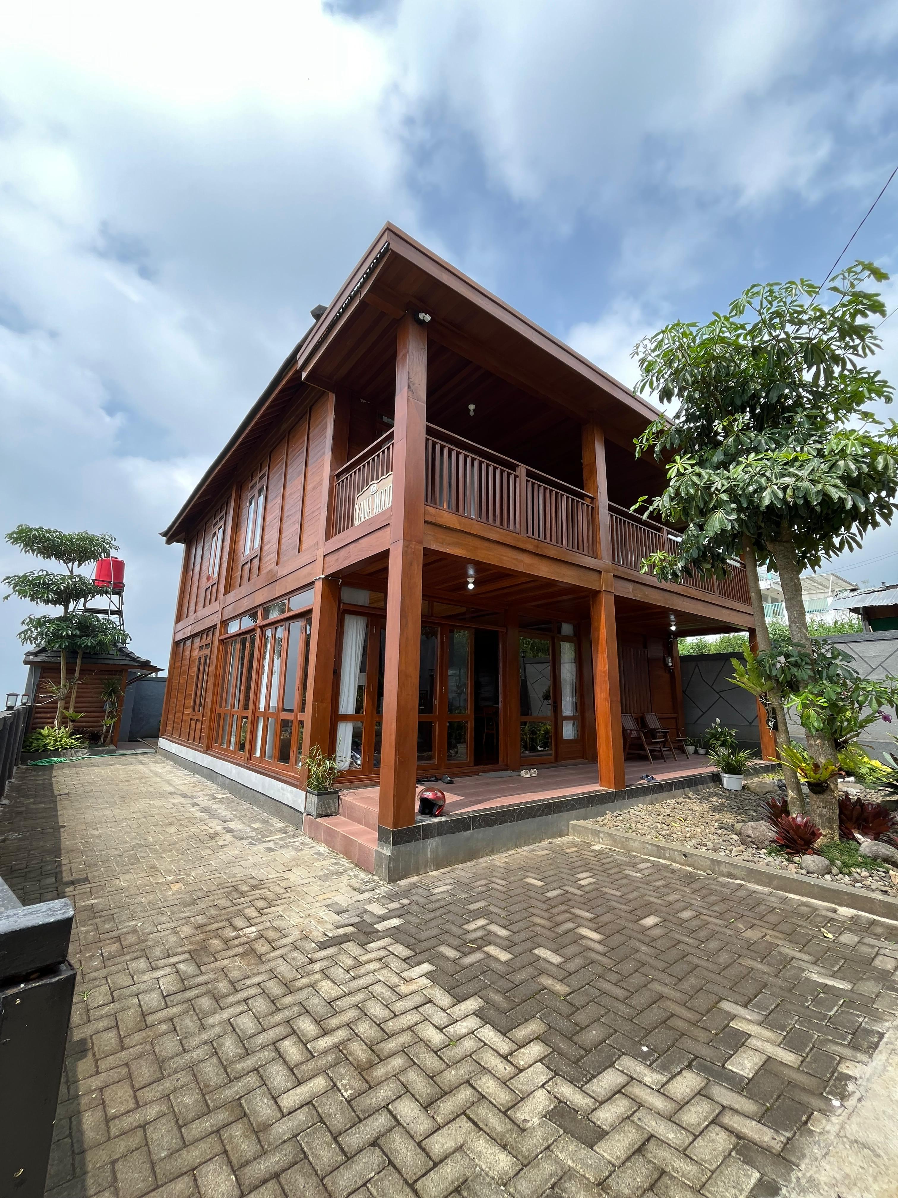 Villa Yama Wood